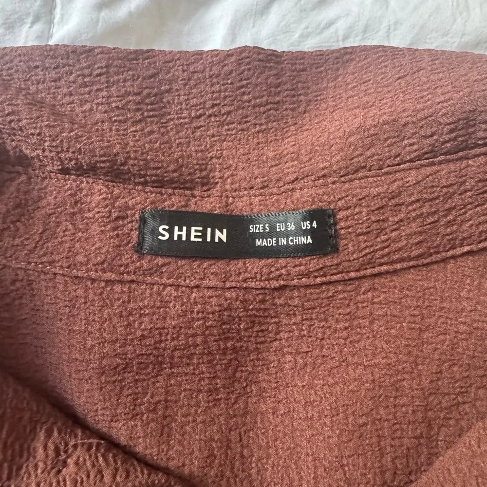 Women's Brown Twist Front Top - Picture 3 of 4